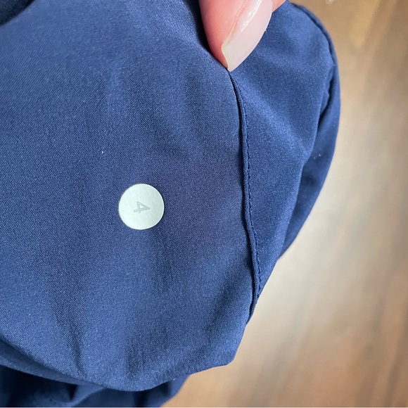 Lululemon | Spring Break-A-Way Shorts- 4 - Picture 5 of 5